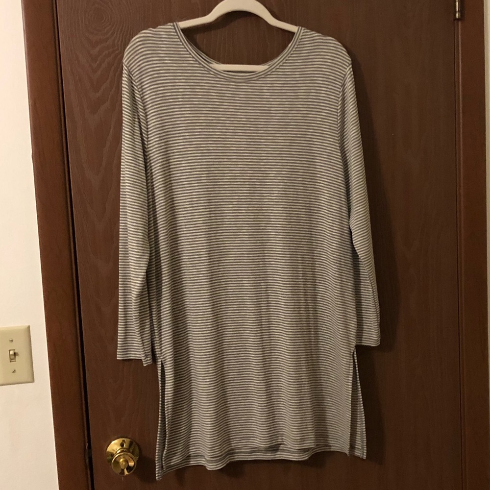 Long-sleeve lightweight striped tunic (extra long)